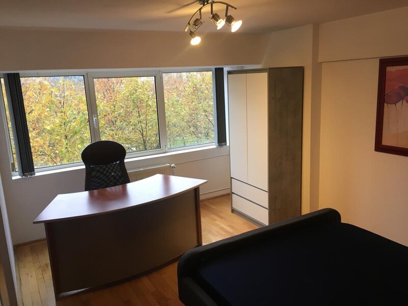 Unirii, ultracentral.