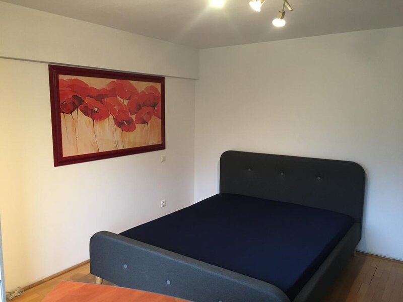 Unirii, ultracentral.