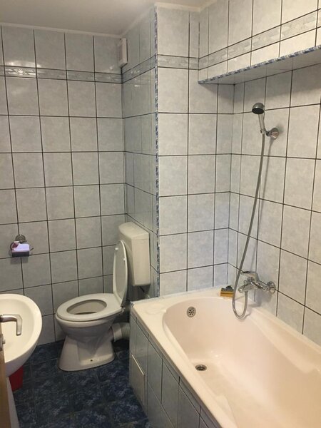 Unirii, ultracentral.